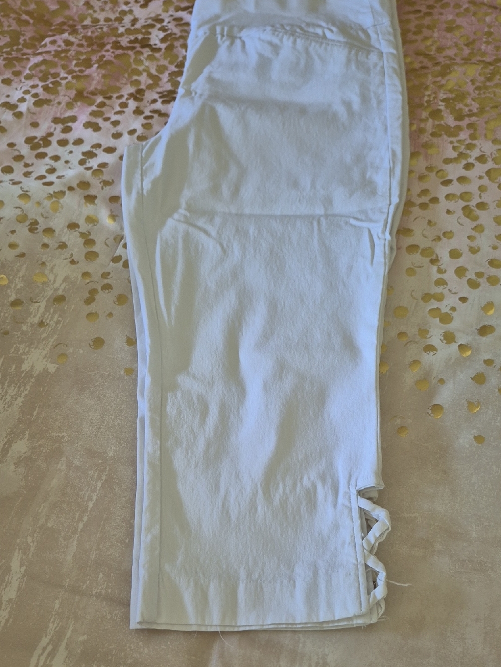 Kim Rogers White Cropped Jeans with Side Lace-Up Hem